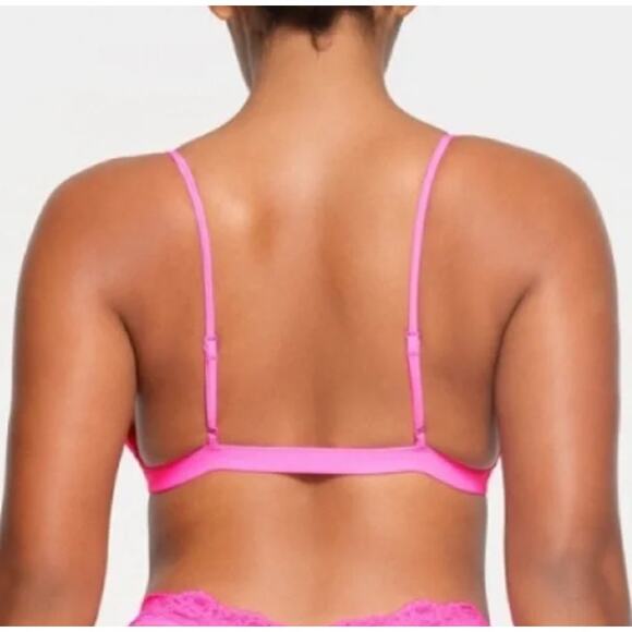 NEW SKIMS Taffy Pink Fits Everybody Lace Triangle Bralette Size 4X - Picture 2 of 6